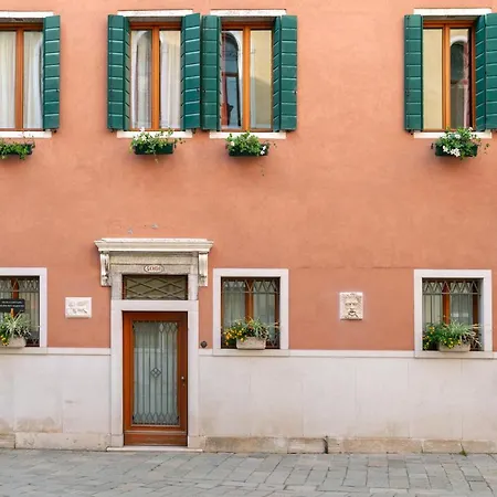 Palazzo San Luca Gasthuis 3*