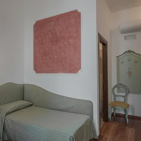 Al Sotoportego Hotel *