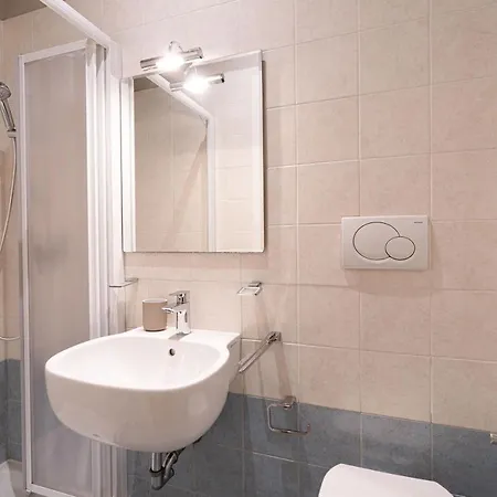Ricco Di Comfort, Grande, Luminoso E Comodo Apartment *