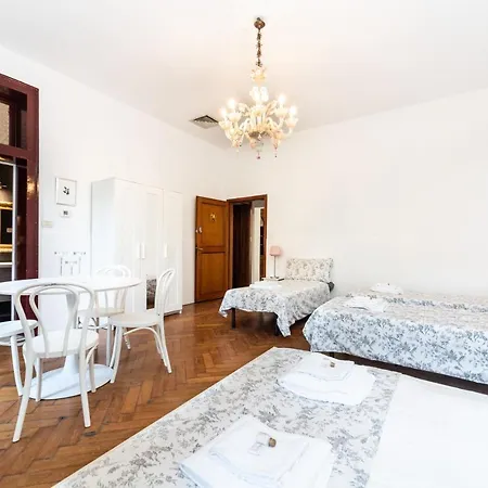 Apartmán Dimora De Le Romite *