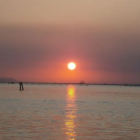 Al Tramonto Dorato Bed & Breakfast 2*