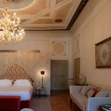Hotel Eight Venezia 5*