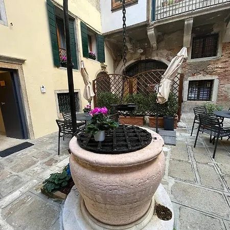 Corte Del Doge Di Rialto