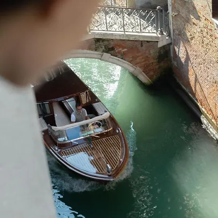 מלון Eight Venezia 5*