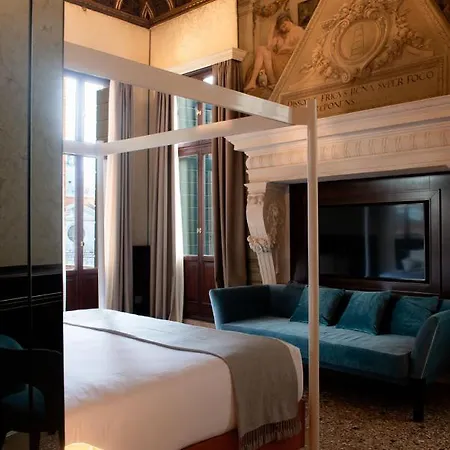Eight Venezia 5* Wenecja