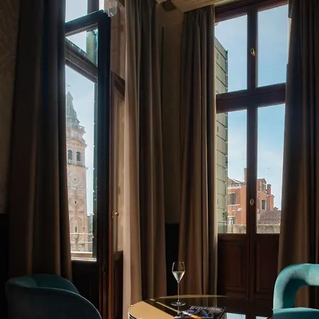 Eight Venezia Hotel