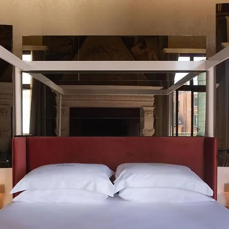 Eight Venezia 5* Wenecja