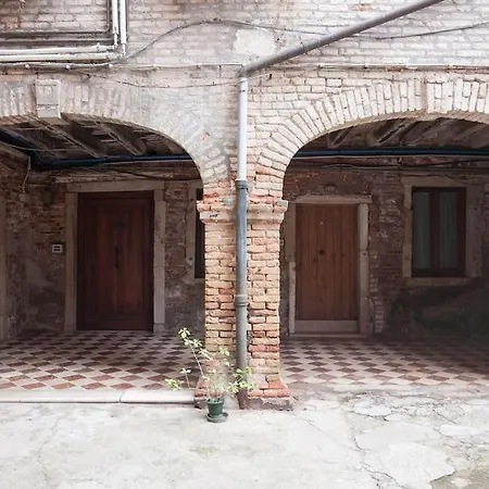 Apartment Bauhaus Venice