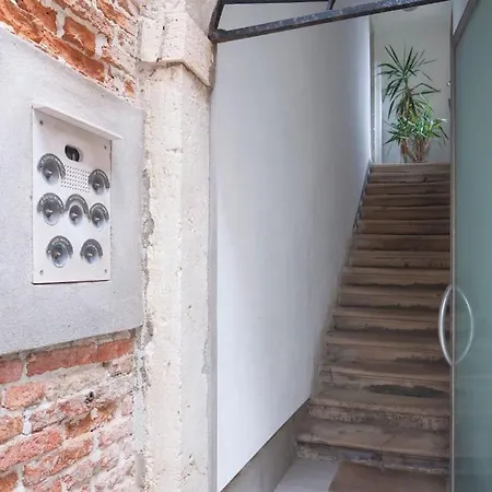 Bauhaus Apartment *