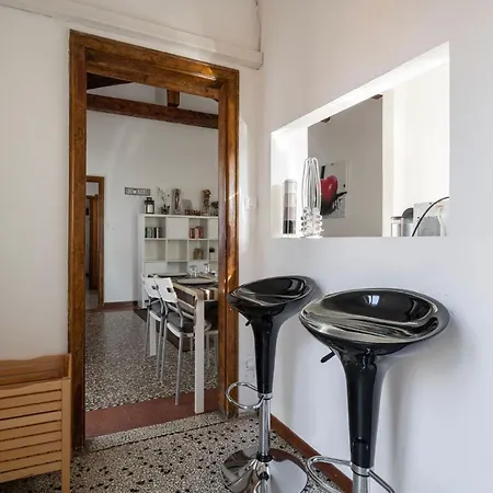 Ca' Giorgia Balcony House Apartment *