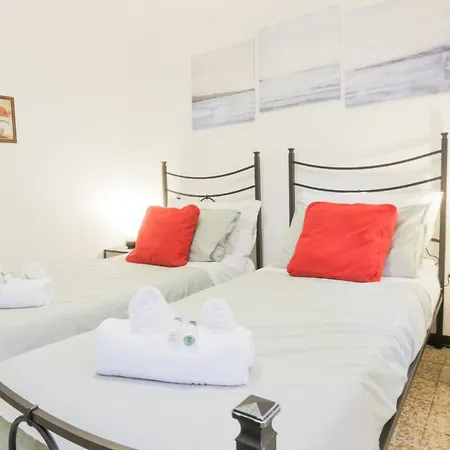 Santa Croce Guest house *