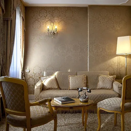 Ca' Dogaressa Hotel 3*