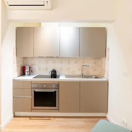 Appartamento Ricco Di Comfort, Grande, Luminoso E Comodo