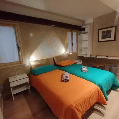 Ca Lirica Apartment