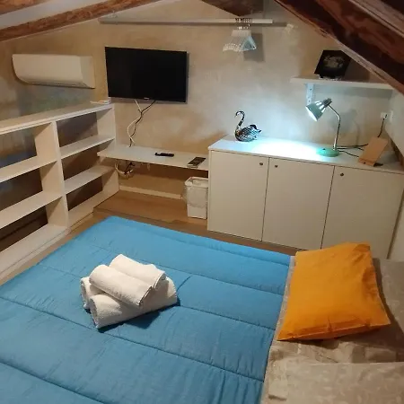 Ca Lirica Apartment