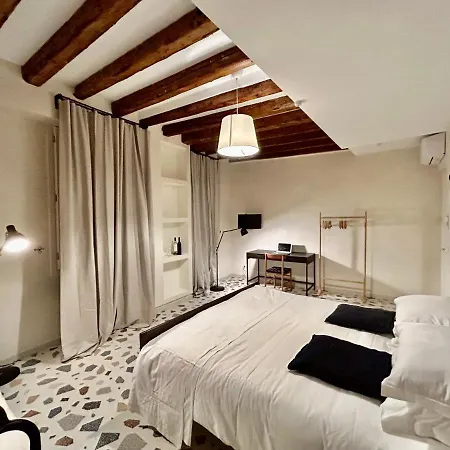Guest house Farini Wi-fi Venice