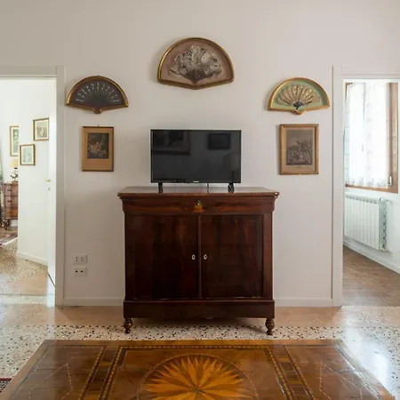 Tiepolo In The Biennale District R&r Apartment Venice