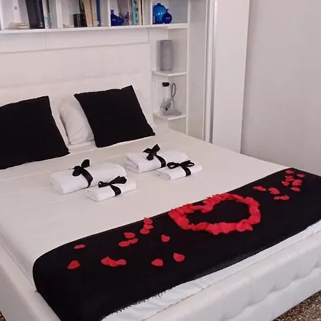 Ca' Alessandro Apartment *