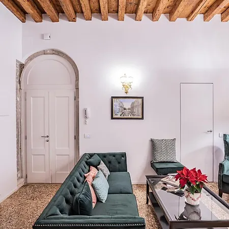 Apartamento Ca' San Beneto Completely Refurbished In A Fabulously Area Venecia