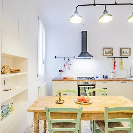Ca' San Beneto Completely Refurbished In A Fabulously Area * Venecia