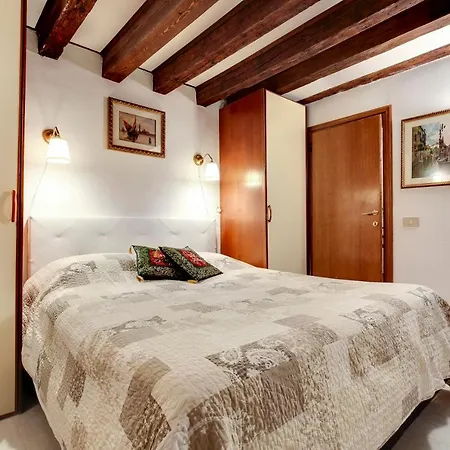 Leo Loc-03081 Apartment *
