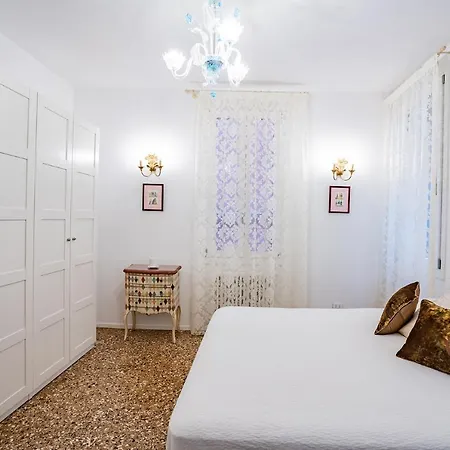 Apartamento Ca' San Beneto Completely Refurbished In A Fabulously Area Venecia