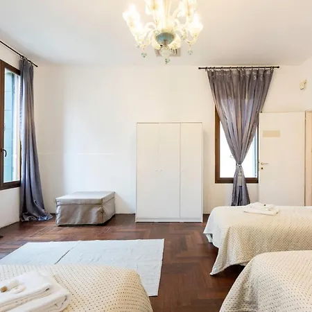 Dimora De Le Romite Apartmán *