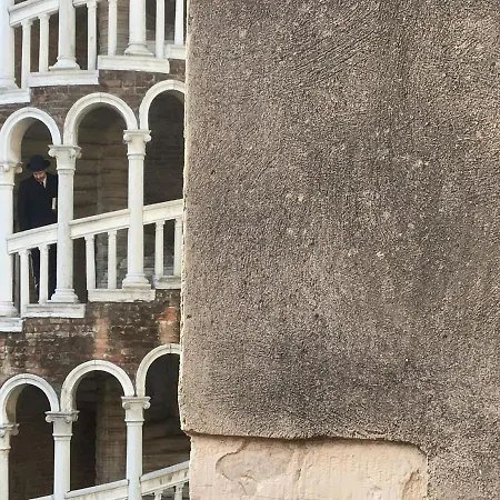 Fondaco Di Rialto Venice