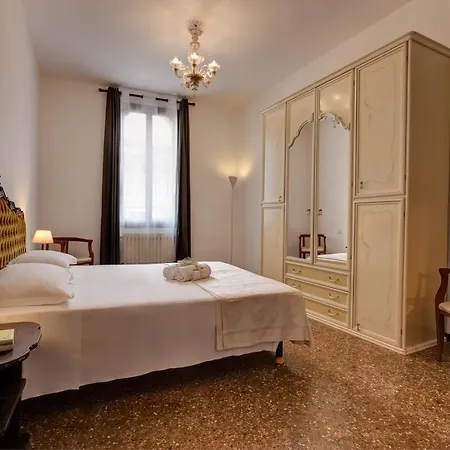 Hotel San Samuele *