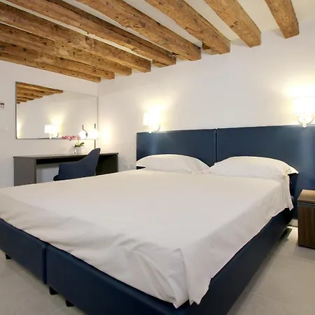 Modern Art Apartment Venedig