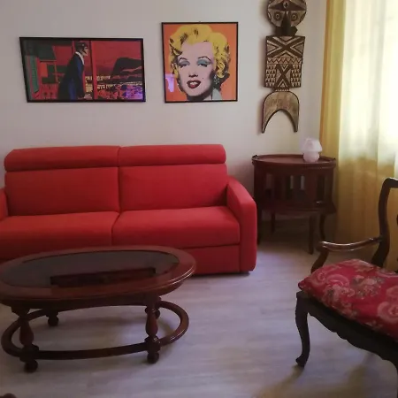 Laura Apartment *