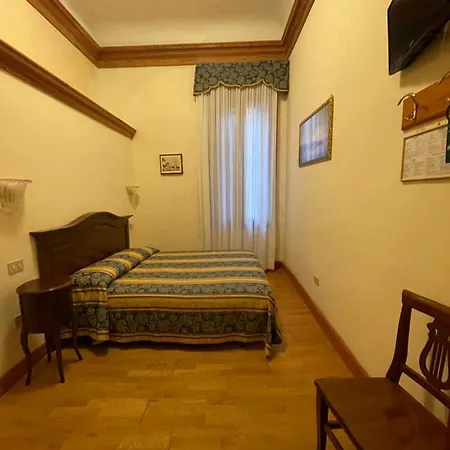 Hotel Fava 2*