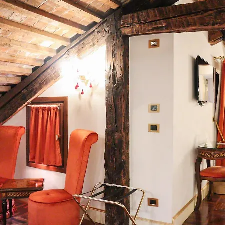 Hotel Ai Cavalieri Di 4*
