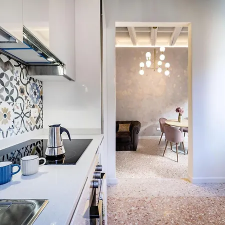 Querini Suite-balcony On Canal, Close To San Marco Apartment Venice