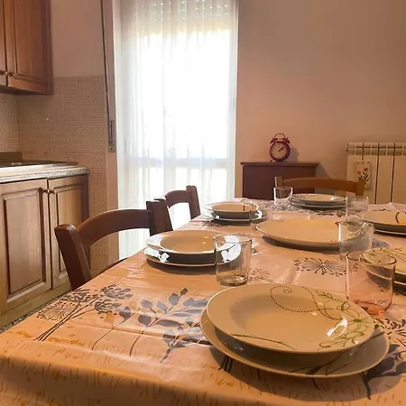 Iris Hosting Per Famiglie Apartment