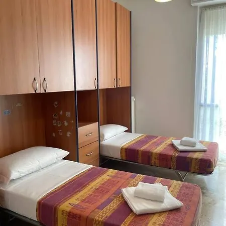 Iris Hosting Per Famiglie Apartment Favaro Veneto