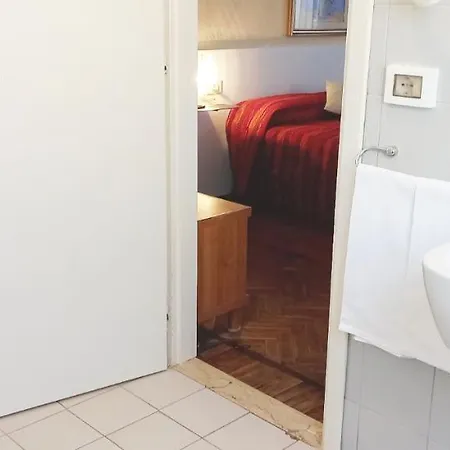 Hotel Santa Lucia *