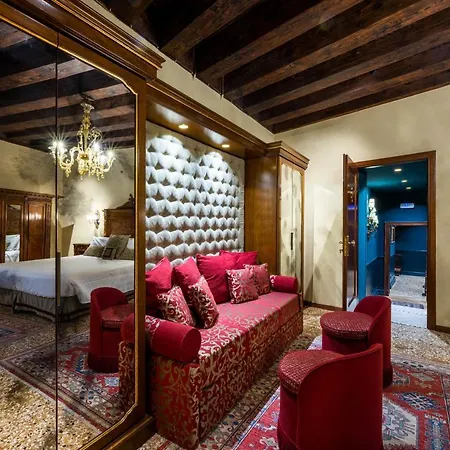 Palazzo Priuli 4*