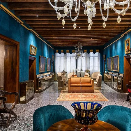 Palazzo Priuli Hotel 4*