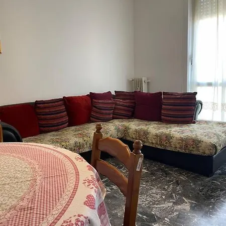 Iris Hosting Per Famiglie Apartment *
