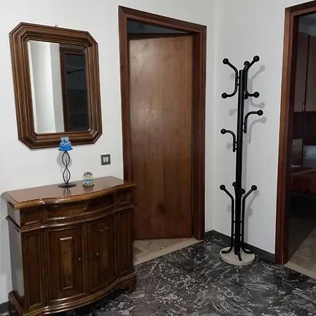 Iris Hosting Per Famiglie Apartment