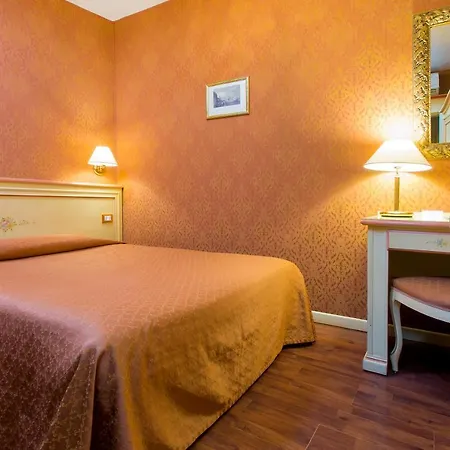 Hotel Conterie 3*