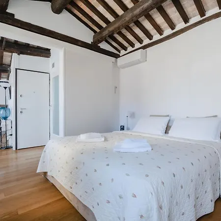 San Marco Vista Sui Tetti Veneziani Apartment *
