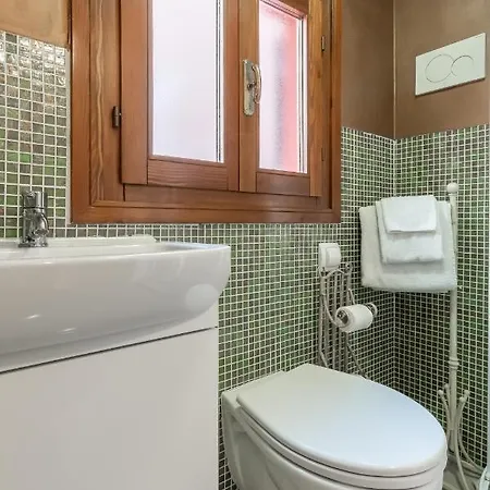 Apartment Ca' Falier Blue - 10 Min From Train And Bus Station *