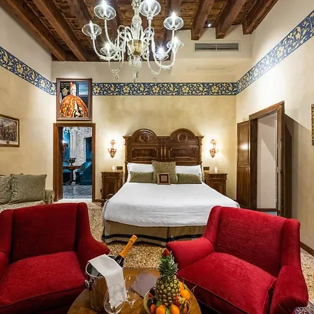 Palazzo Priuli Hotel 4*