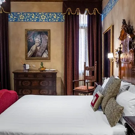 Palazzo Priuli Hotel