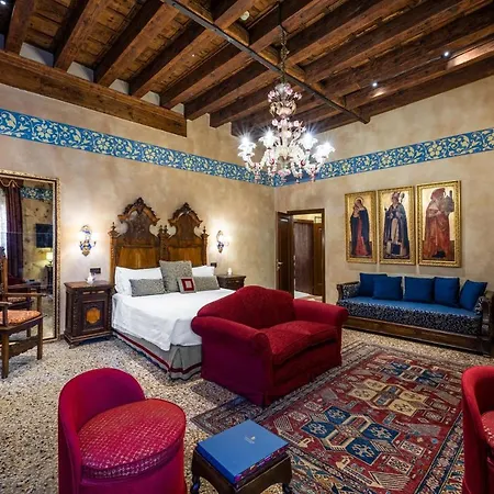Palazzo Priuli Hotel 4*