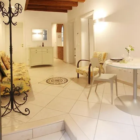 Ca' De L'anzolo Apartment *