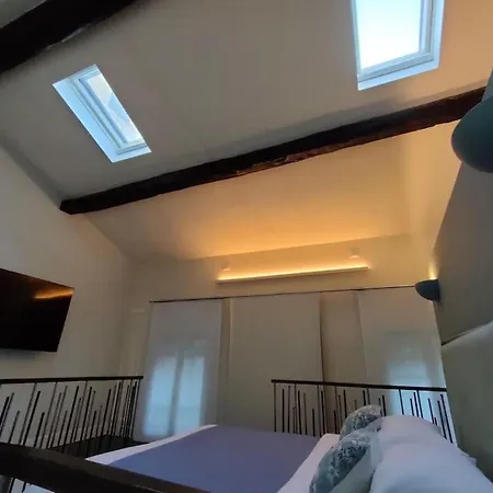 Apartment Huge Design With Private Garden