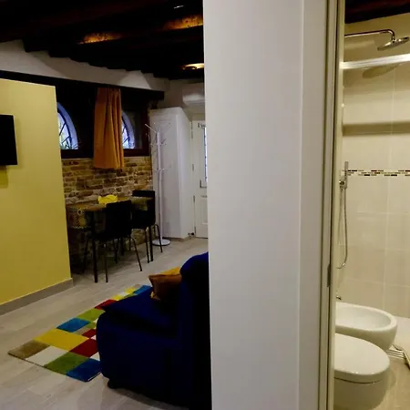 Ca' Nostra Apartment *